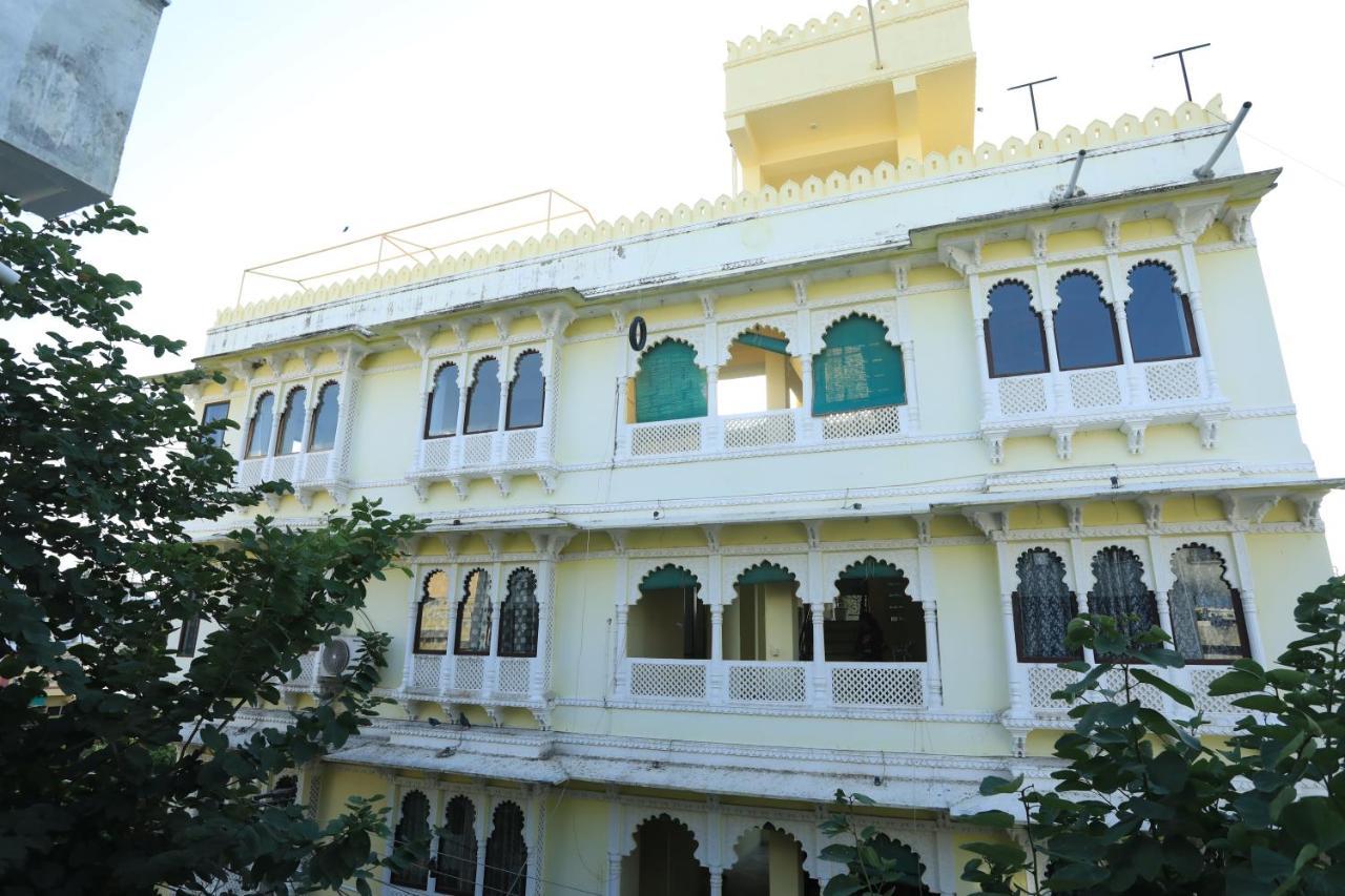Hotel The Kesar Niwas Udaipur Esterno foto