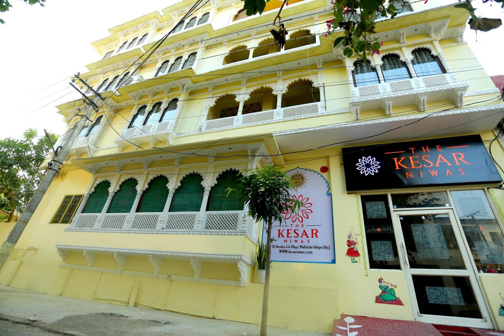 Hotel The Kesar Niwas Udaipur Esterno foto